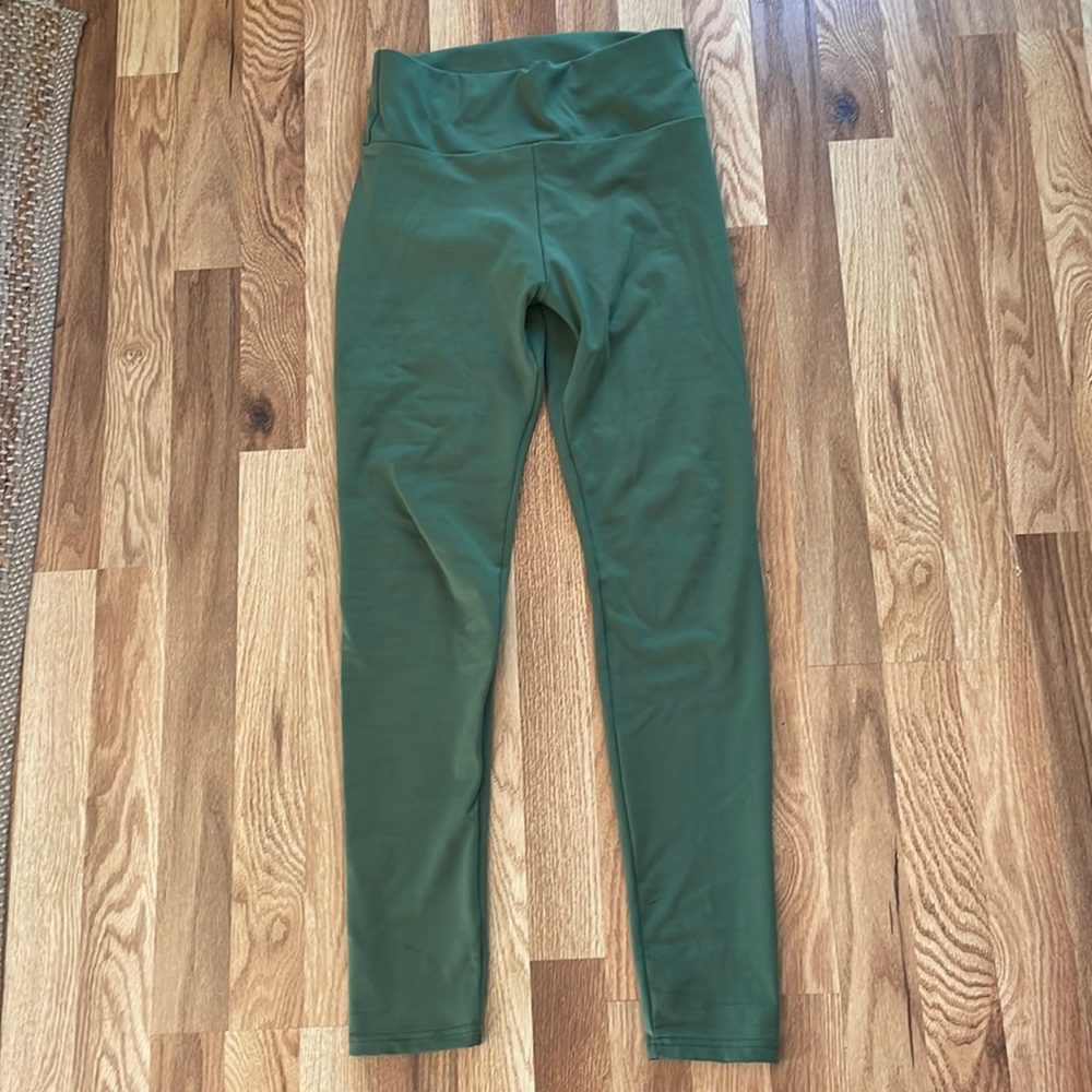 Green Butt Scrunch Leggings 🌷🌱